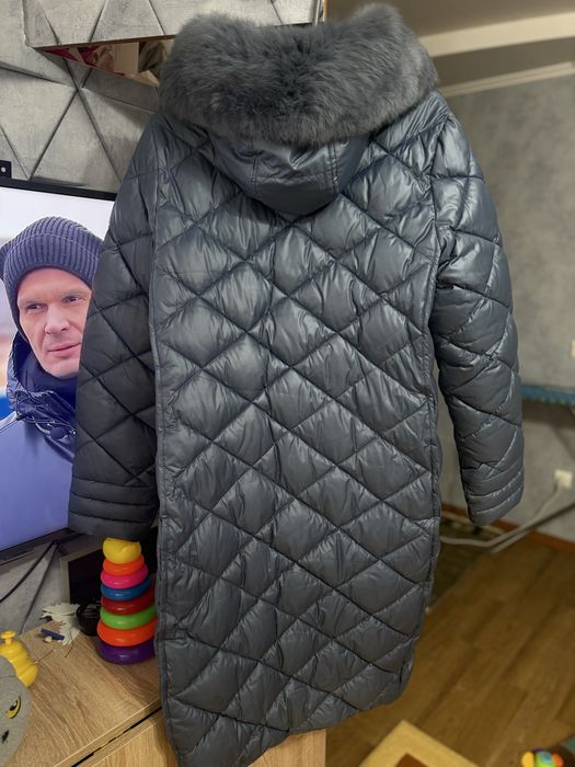 Зимний женский пуховик