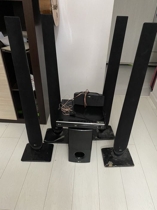 Sistem audio/video 5.1 LG