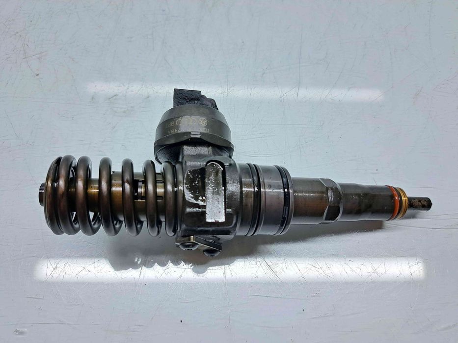Injector  Skoda Superb II (3T4) [Fabr 2008-2015] 03813003BN 1.9  TDI B