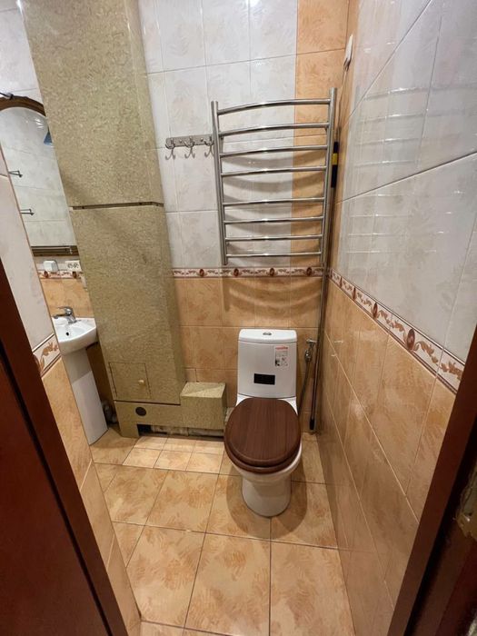 Центр Айбек, Чехова 2/5/9