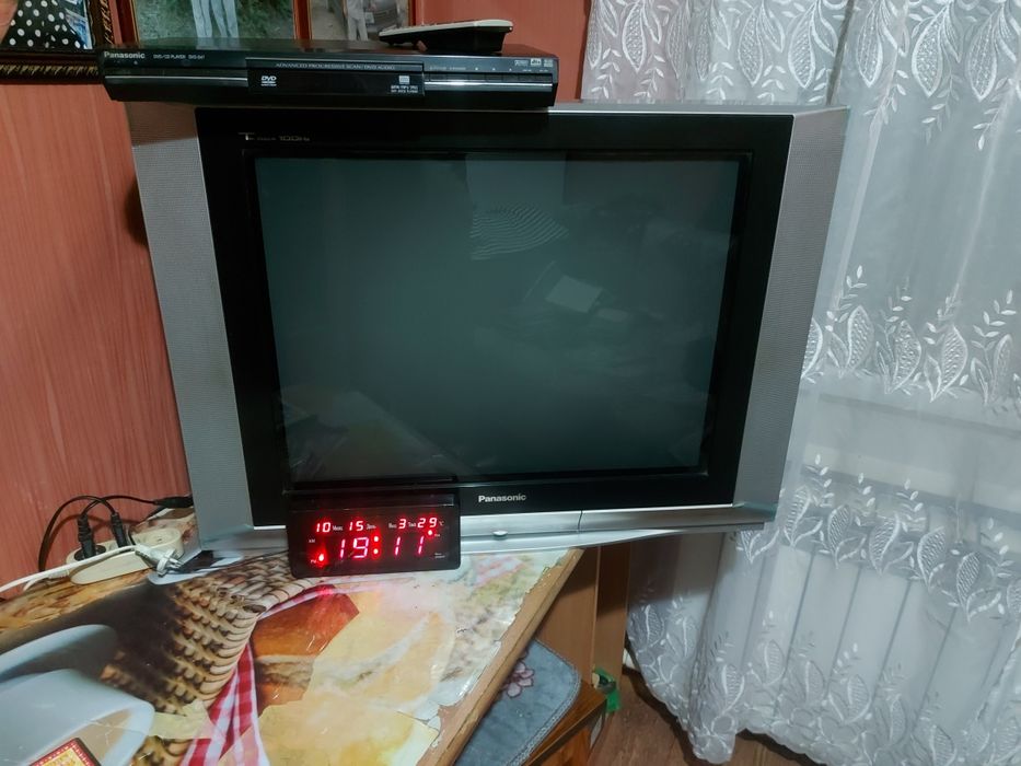 Телевизор Панасоник