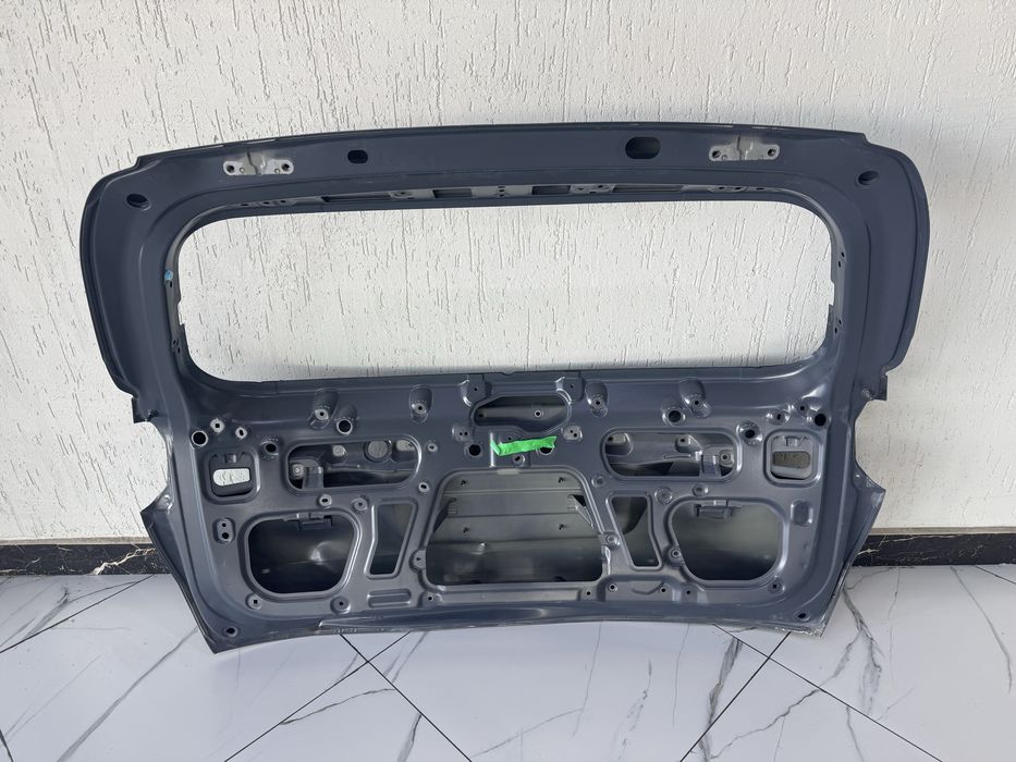 Крышка багажника Hyundai Custin