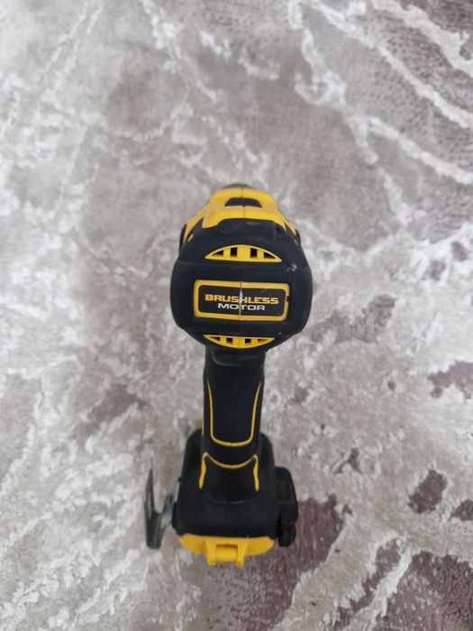 Masina de insurubat cu impact DeWalt