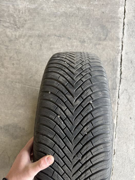Всесезонни гуми  215/60 /16 ки 2 бр