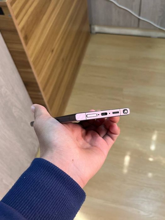 Samsung galaxy s23 ultra 5G 12/256gb holati yaxshi