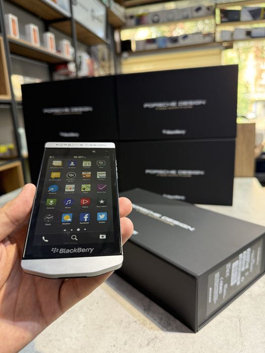 Black Berry P9982 new