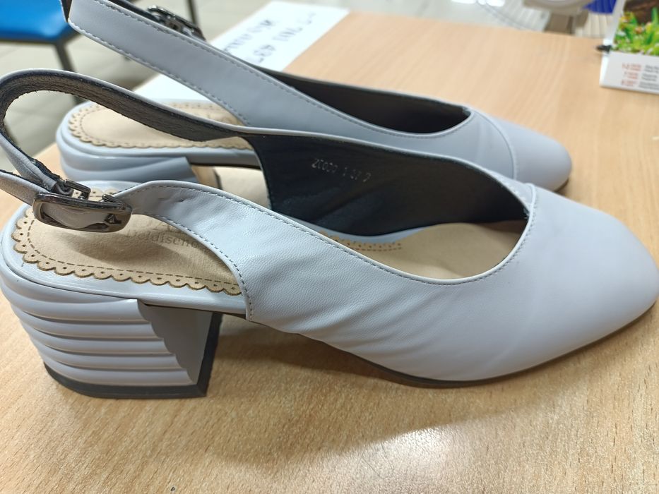 Босоножки летние