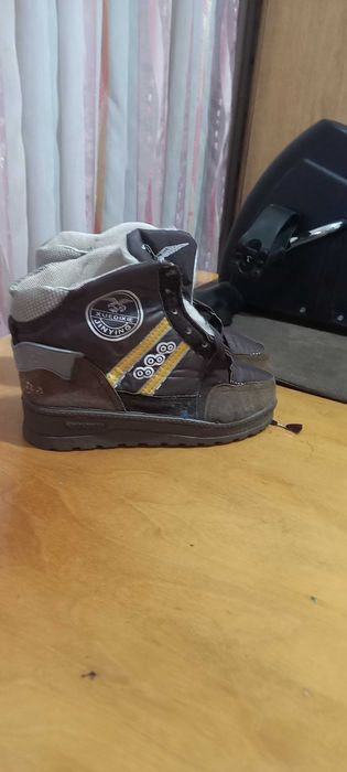Мужские ботинки  размер 38-39