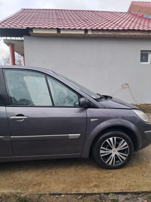 Vând Renault  scenic
