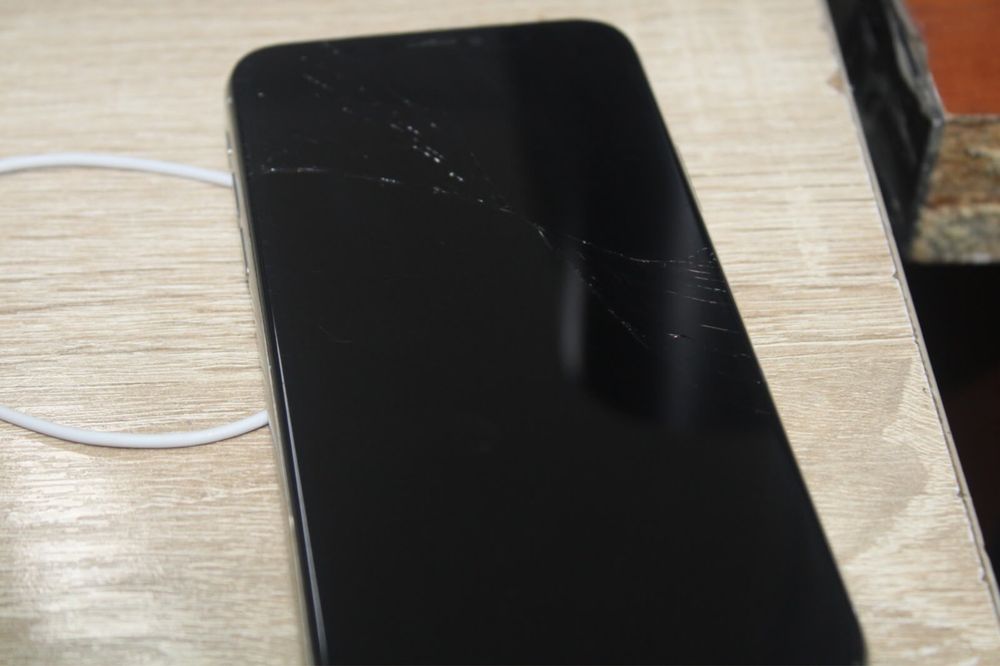 Iphone x.