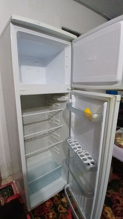 Холодынйк сатлады