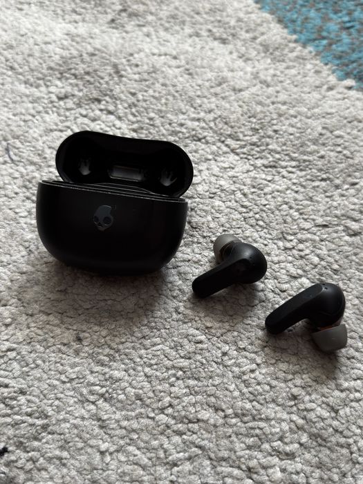 Vand Skullcandy Rail stare foarte buna