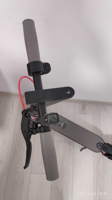 Trotineta AOVOPRO ES80. Stare ca noua. 350W, pliere rapida, 35 km.