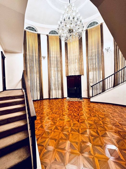 Тикланиш, Юнусабад! Продаётся Евродом 12 соток 11 комнат