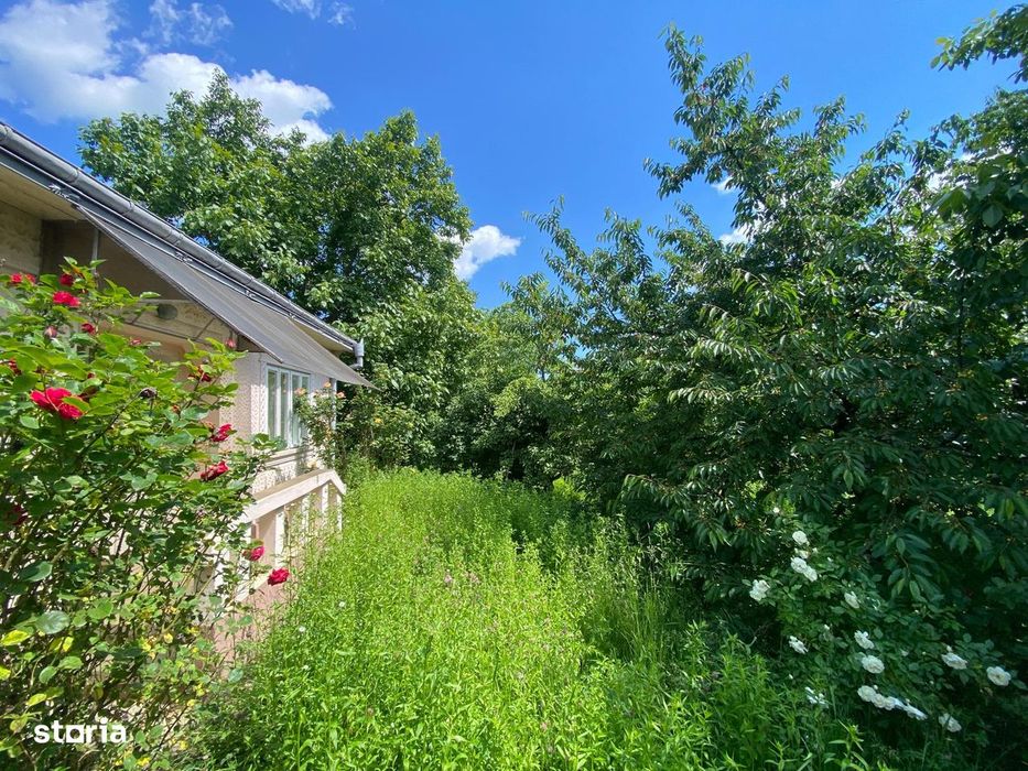 1400 mp teren  si casa Burdujeni - zona Primariei