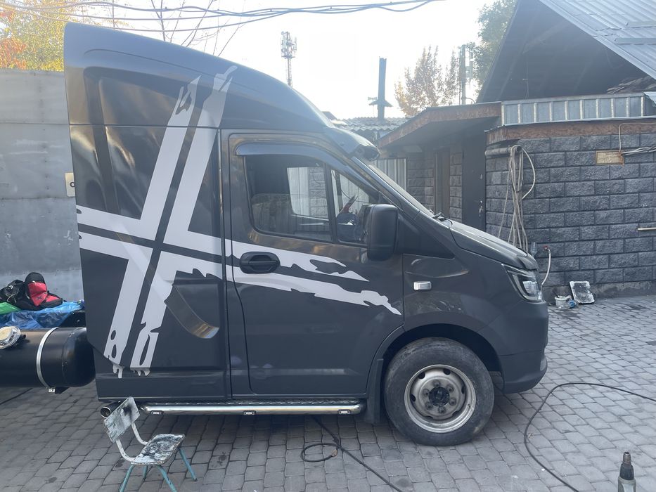 Наклейки на авто