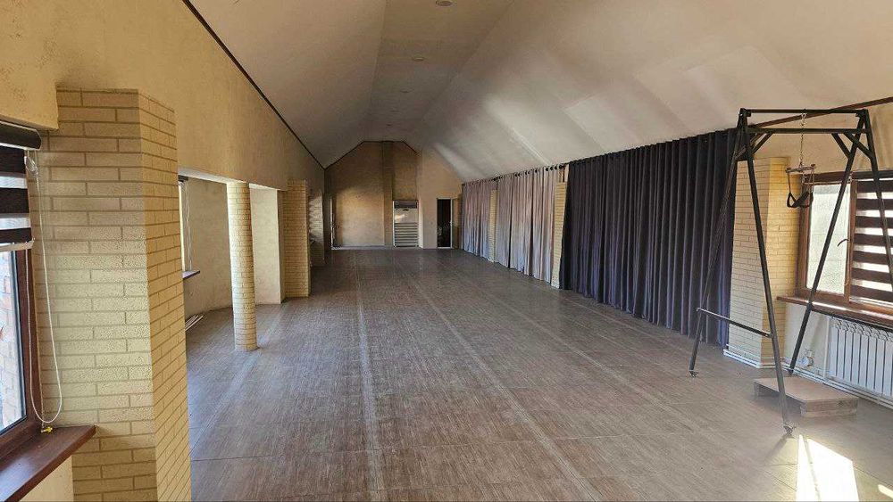 Паркентский Риезий база 20-сот строения 2300 м² въезд