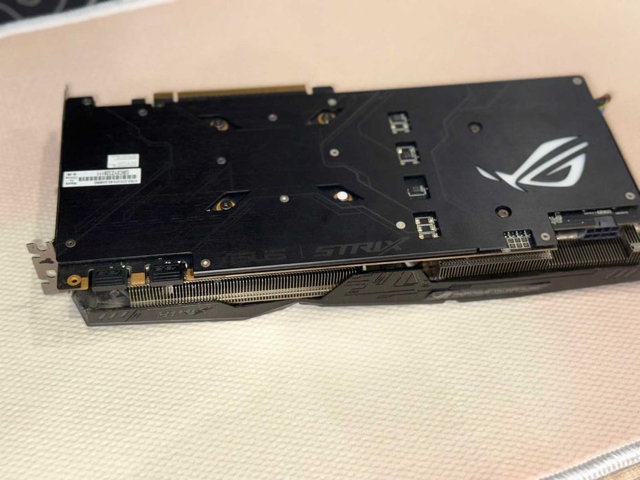 Видеокарта ASUS ROG STRIX GTX 1070