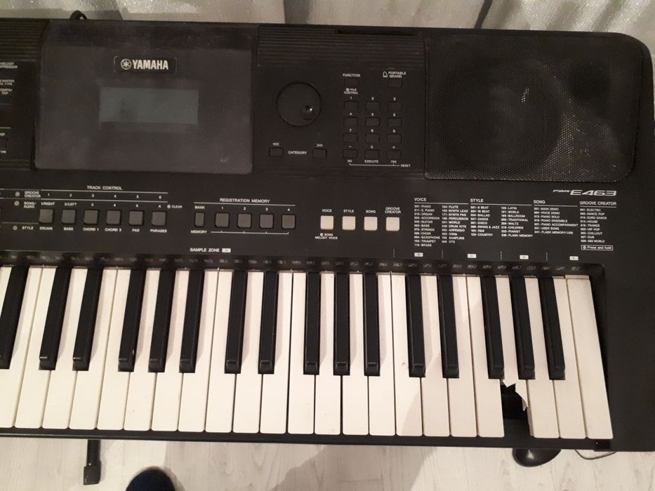 Yamaha синтезатор