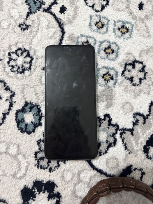 Продам сяоми редми 13 с коробкой и родной зарядкой