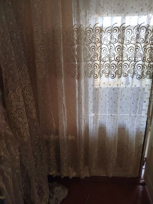 Продам тюль,бежевая