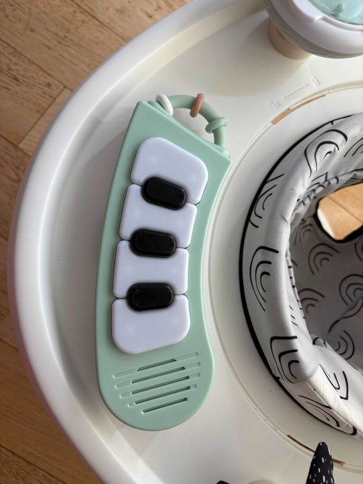 TINY LOVE Стационарен център за игра 5в1 HERE I GROW BLACK&WHITE DECOR