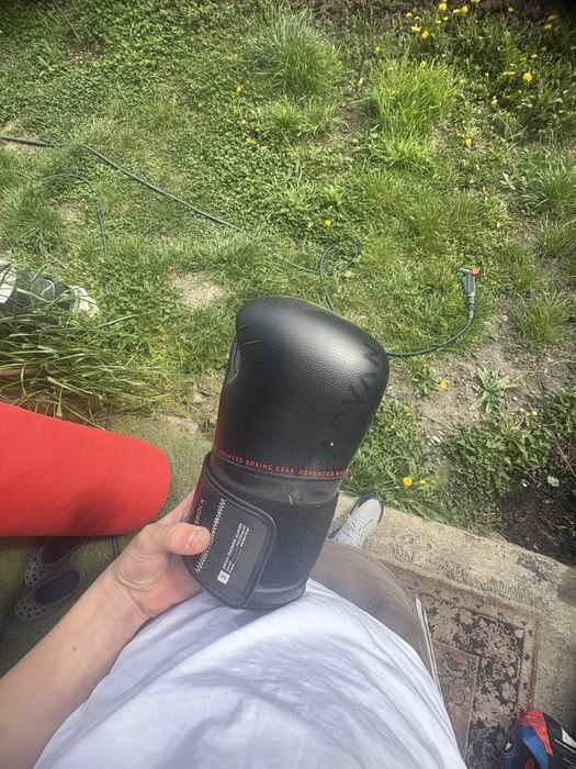 sac de box cu tot cu manusi noi