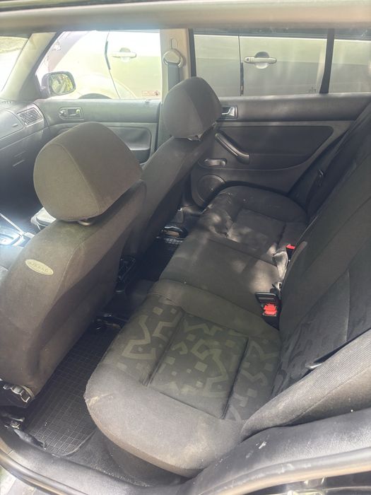 VW Golf 1.6.газ,автоматик