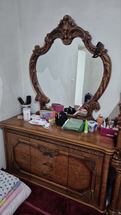 Спальная мебель.