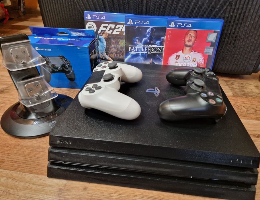 Play station 4 pro 1tb