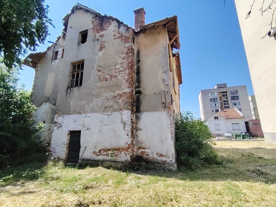 Къща в центъра  на гр. Бяла Слатина