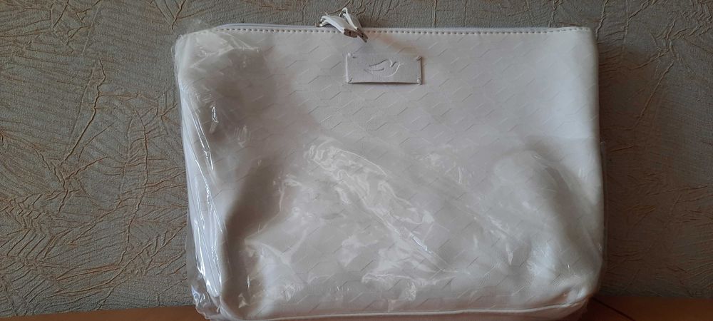 Козметични чантички, нови