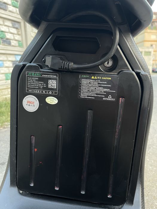 Vând scuter electric FULL