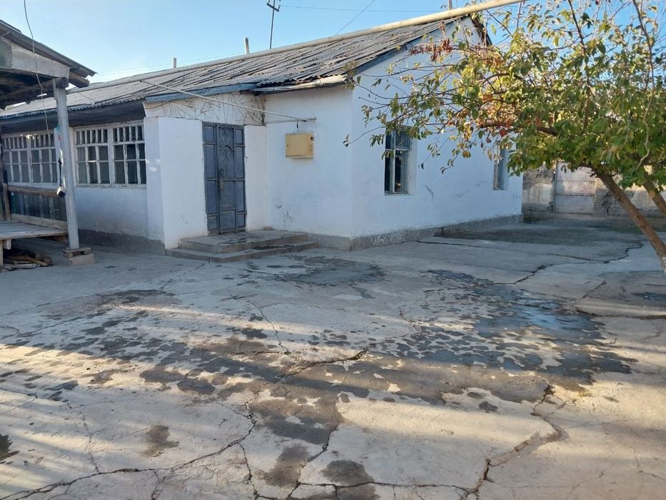 Ховли Уй сотилади