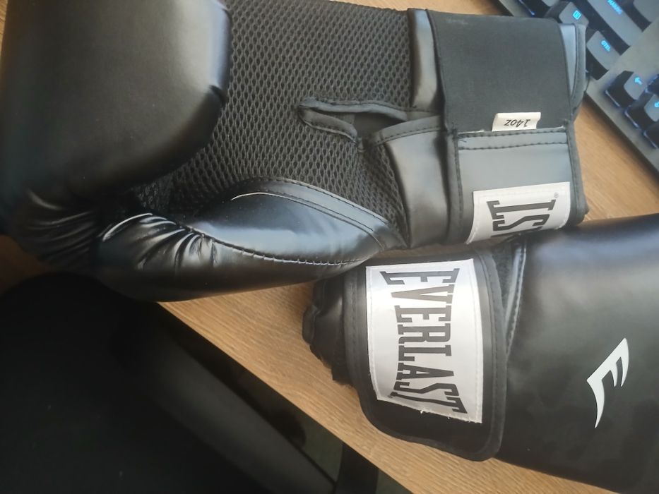 Боксови ръкавици-Everlast