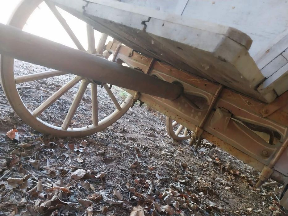 Продавам магарешка каруца