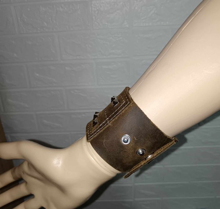 Brățări din piele naturala