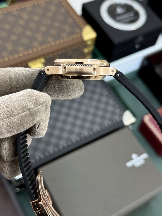 Patek Philippe Aquanaut Gold