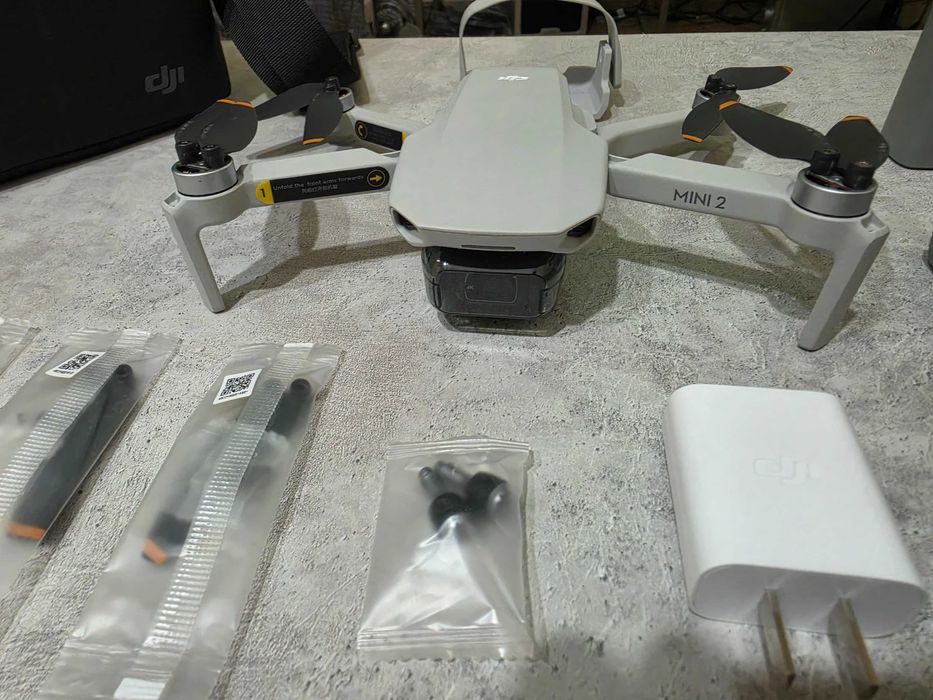 Дрон DJI MINI 2 fly more combo