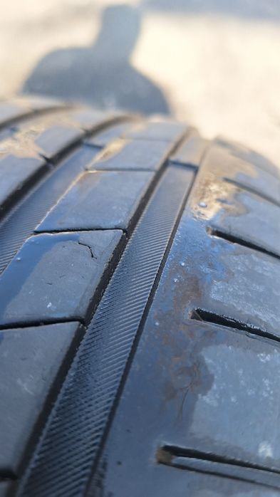 Se vinde set 4 anvelope de vara folosite ,sunt încă utilizabile poate