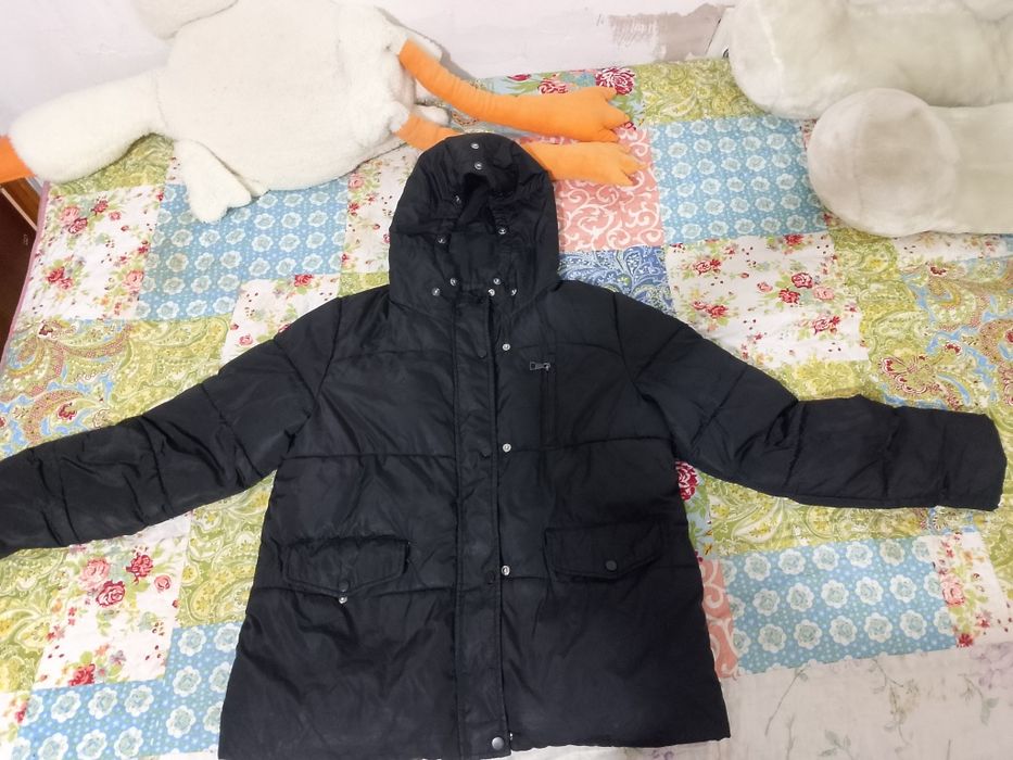 Срочно продам куртки осень