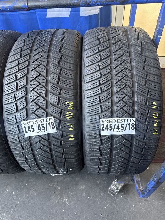 245/45/18 Vredestein M+S