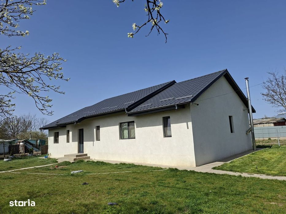 Casă de vânzare – confort și natură, la 29 km de Iași, Sat Macaresti
