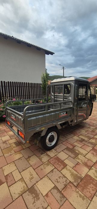 De vânzare  tuc-tuc