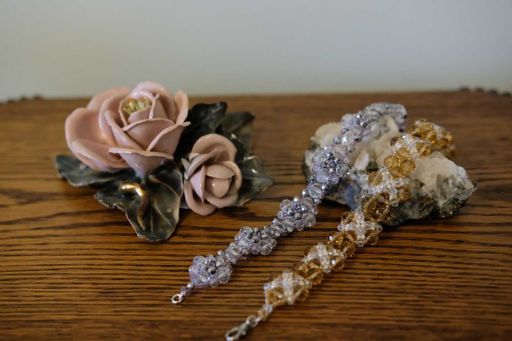 Bratara, handmade din cristale si margele de sticla