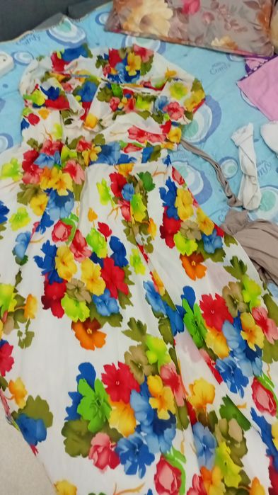 Продам платья  разные