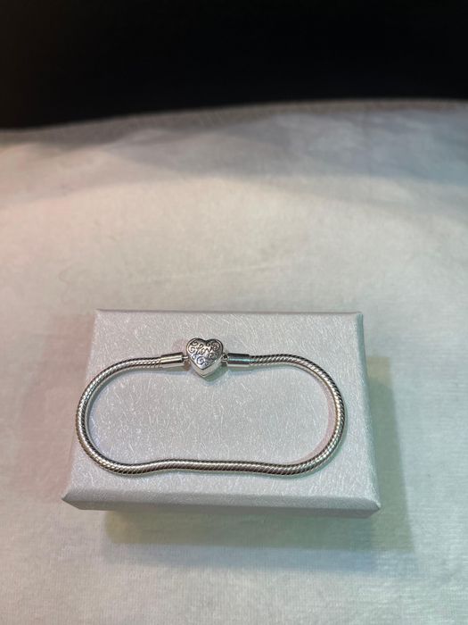 Bratara Pandora cu inima