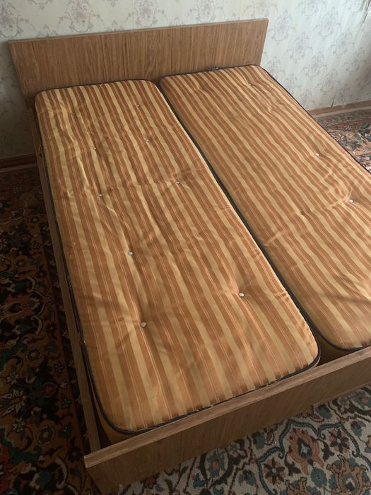 Кровать двуспальная