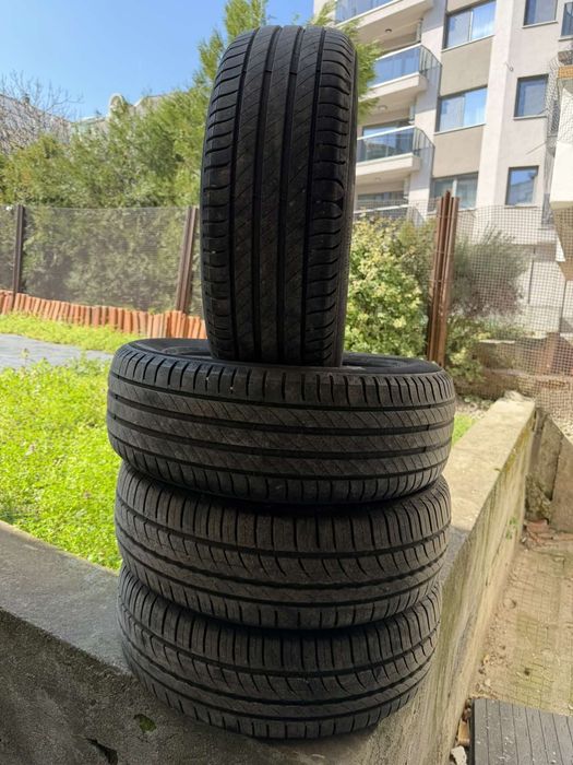 4 бр летни гуми 195/65 R15 Michelin + Pirelli