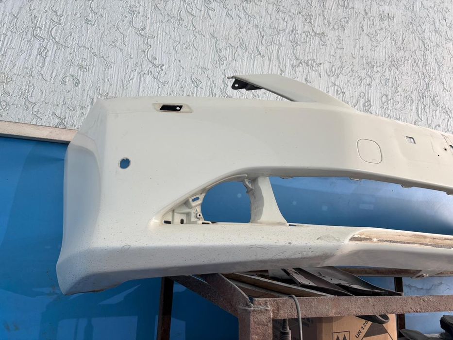 Продам бампер от Камри 50